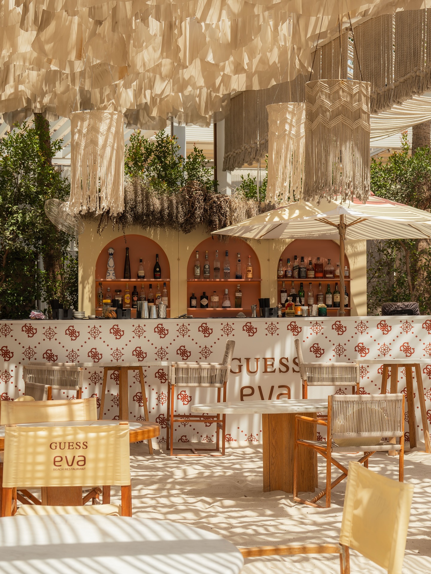 Eva Beach, beachfront restaurant and lounge, Palm Jumeirah Dubai
